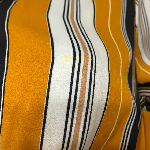 Button down blouse - Picture 3 of 6